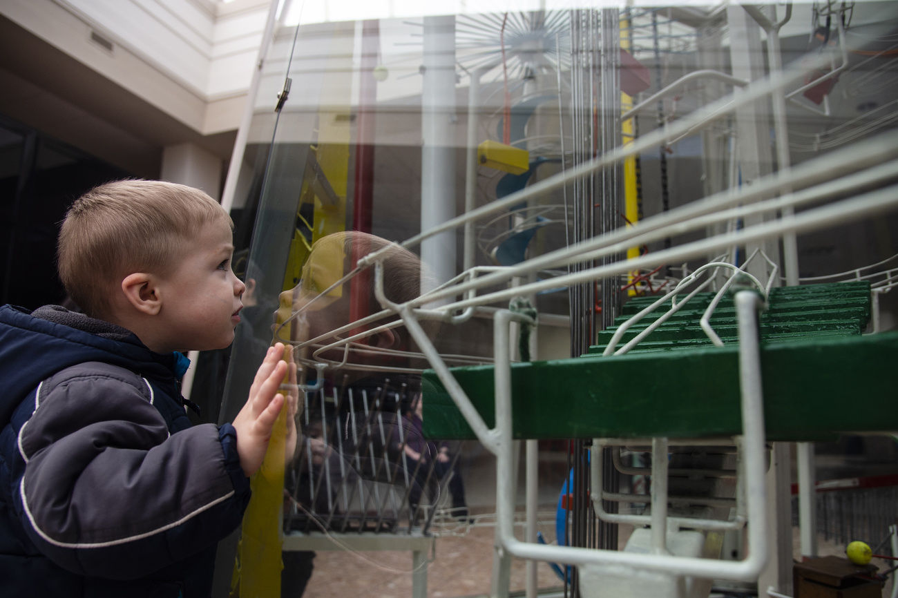 Salmon Run Mall gizmo has mesmerized patrons since 1986